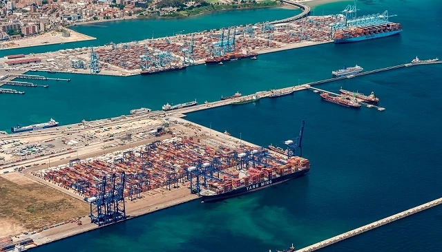 Foto de Los puertos espa�oles movieron m�s de 181 millones de toneladas hasta abril pese al contexto de incertidumbre