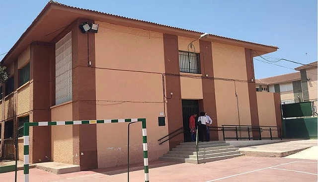 Foto de GeoNovatek instala 74 micropilotes en la fachada y en el interior de una escuela