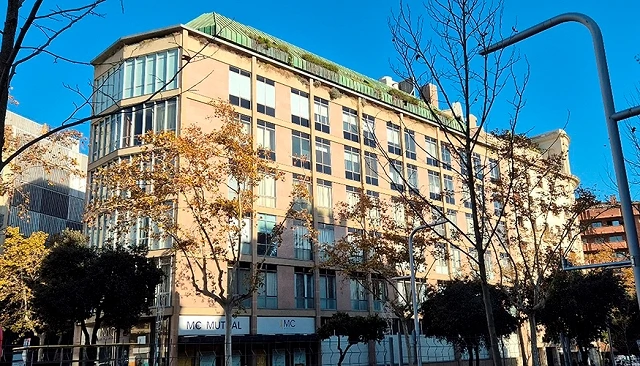 Photo de Rehabilitaci�n energ�tica de la sede de MC MUTUAL en Barcelona