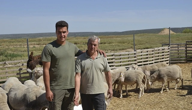 Photo de La familia G�mez Aldana es reconocida con el XVI Premio a la Biodiversidad de Grupo Pastores