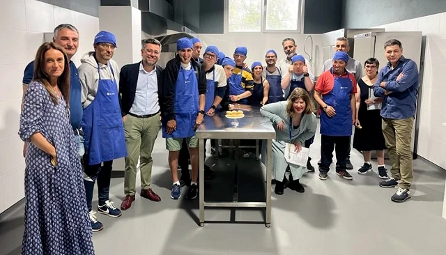 Foto de Mirka Ib�rica visita el Centro Juan Mar�a y moviliza a su red de distribuci�n en favor de la inclusi�n social
