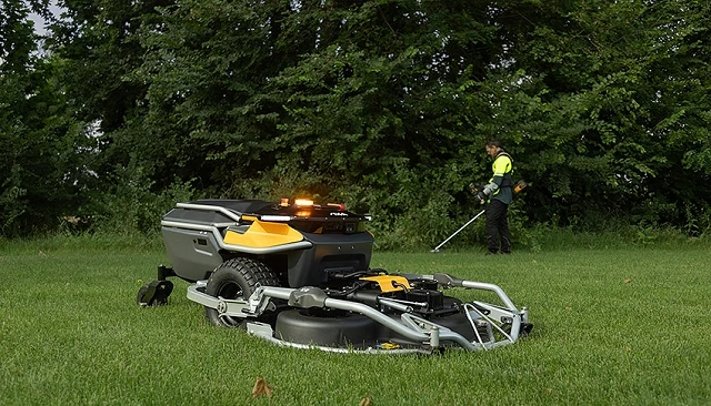 Foto de Stiga lanza APX Pro, su nuevo robot cortac�sped aut�nomo con inteligencia artificial para grandes superficies