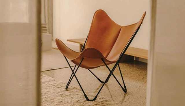 Foto de BKF, la icónica silla de Bonet que se fabrica en un taller de Barcelona