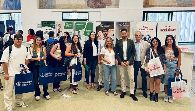Foto de Boehringer Ingelheim acerca a los j�venes al mercado laboral de veterinaria