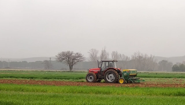 Foto de El sector agrario reclama el abaratamiento de insumos clave ante la posible reapertura de Ormuz