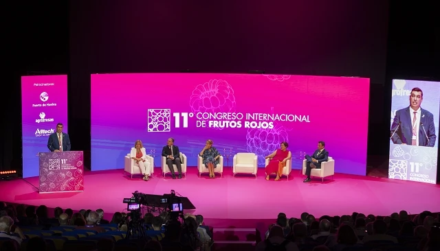 Foto de Unidad, innovación y sostenibilidad centran la primera jornada del XI Congreso Internacional de Frutos Rojos