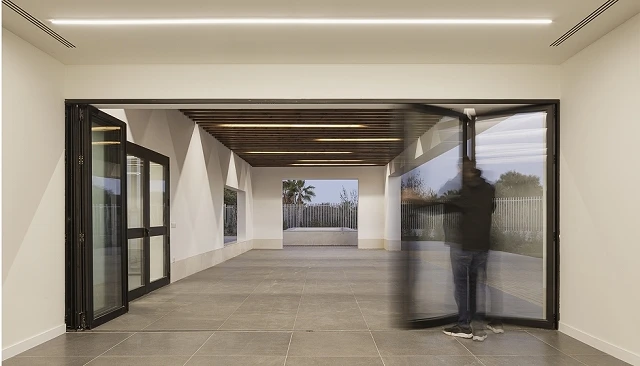 Foto de STRUGAL S75RP FD Nova: sumando espacios y luz natural en proyectos de arquitectura