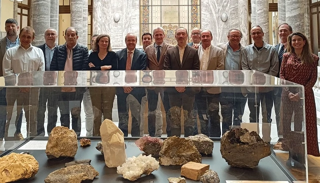 Foto de El Instituto Geológico y Minero de España entra en el Patronato de la Fundación Minería y Vida