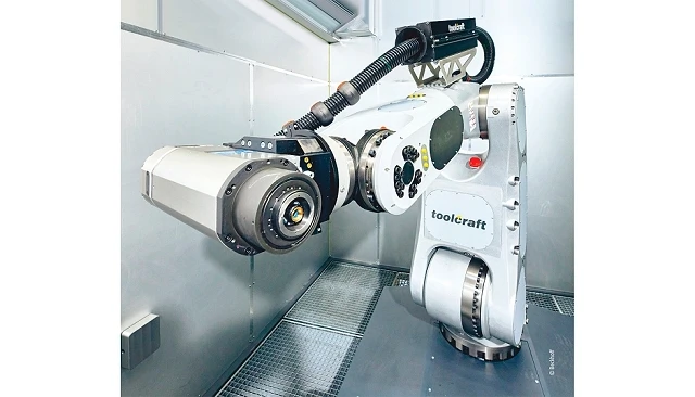 Foto de Mecanizado preciso de piezas mediante robot CNC