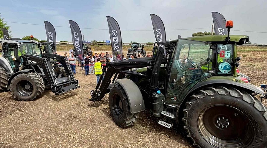 Foto de Valtra acerca su gama de 4 cilindros durante el SmartTour 2026