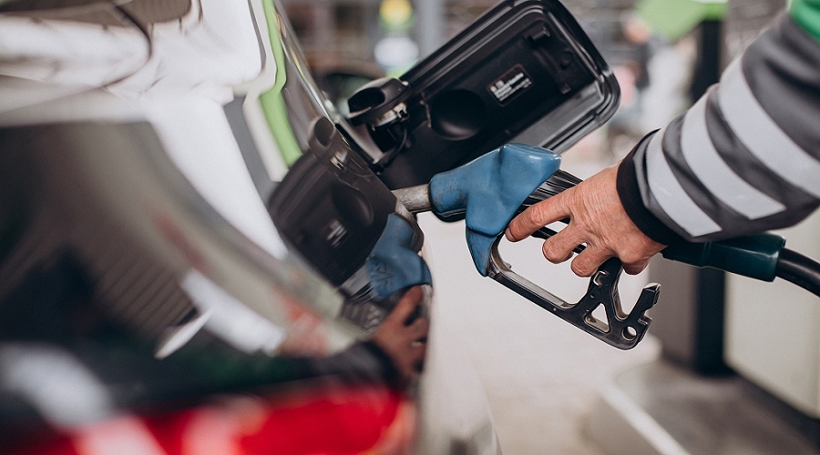 Foto de CEEES advierte de que el precio de los carburantes subir� ma�ana pese a los anuncios del Gobierno