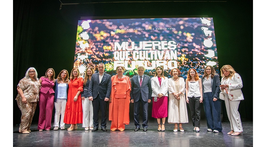 Foto de Luis Planas resalta el papel 