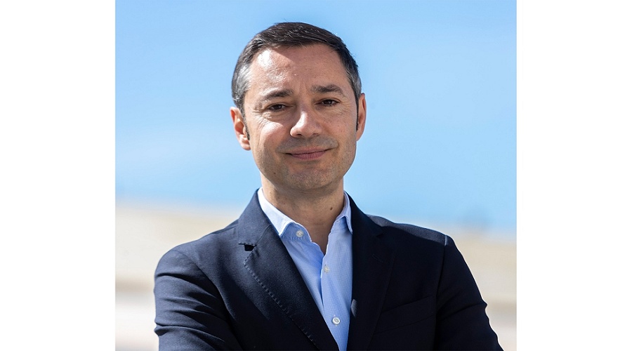 Foto de Entrevista con Carlos Berm�dez, responsable de acuerdos estrat�gicos y posicionamiento de movilidad el�ctrica de Repsol