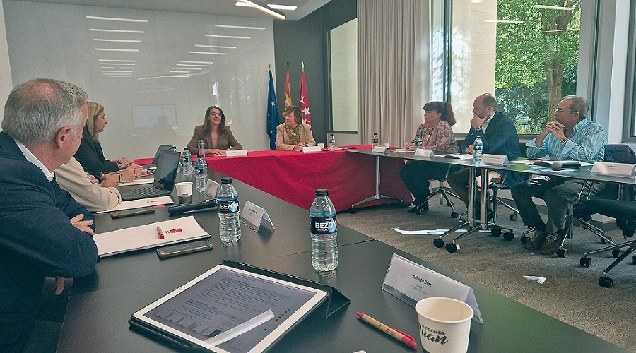 Foto de Agrefema analiza sus necesidades y concreta con la Comunidad de Madrid v�as de actuaci�n