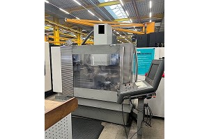 Centro de mecanizado universal