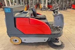 2013 Hako Jonas 1200 E Ride-on Sweeper Elctrico de alta descarga