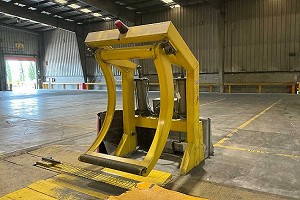 RAUMASTER OY KICKER Empujador Neum�tico de Bobinas - 2001