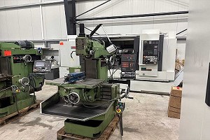 DECKEL FP4M Activa con fresadoras de mesa giratoria basculante