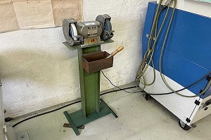 M�quina de rectificar de doble disco horizontal Einhell DSC 175