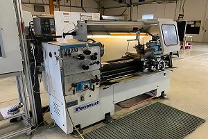 Torno universal formato UD 230 de 1996