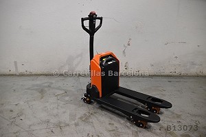Transpaleta autopropulsada BT LHE140B