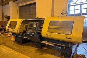 FAT - TUR 560 MN - Torno horizontal CNC de cama plana con cofia integrada y CNC Siemens - 2000
