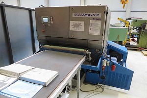 M�quina de desbarbado de chapa met�lica B�TFERING PRIMA SPW 309 RTT