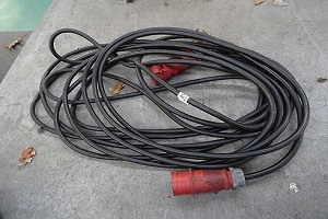 Cable de extensi�n de alimentaci�n 32A