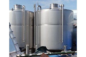 Dep�sito en inoxidable de 2000 litros.