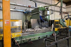 DEBER - MDM4 - Fresadora CNC de columna m�vil - 2001
