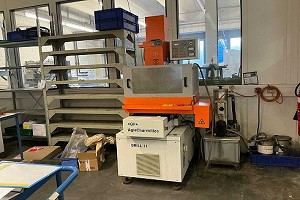 M�quina de perforaci�n de pozo inicial AGIE CHARMILLES 11 EDM 2007