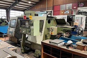 Torno CNC OKUMA LC20 de 1982