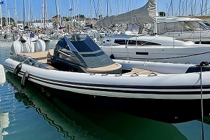 Semirr�gida de 12,50 m de eslora