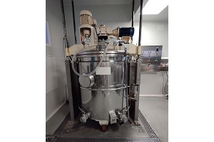 Reactor inoxidable 900 litros con �ncora con rascadores y cowles