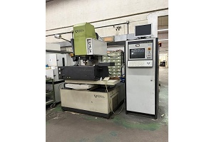 Electroerosion penetracion ona datic d2030