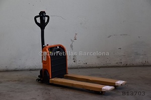 Transpaleta autopropulsada BT LHE160