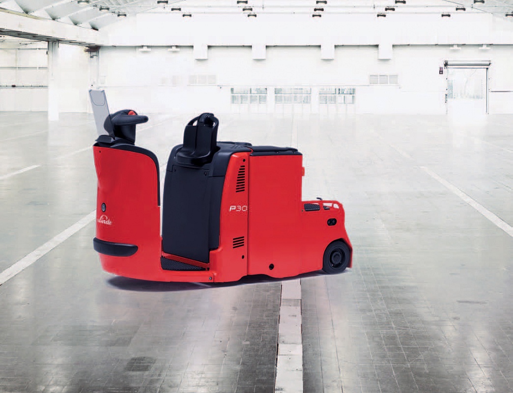 Foto de Tractor eléctrico con plataforma