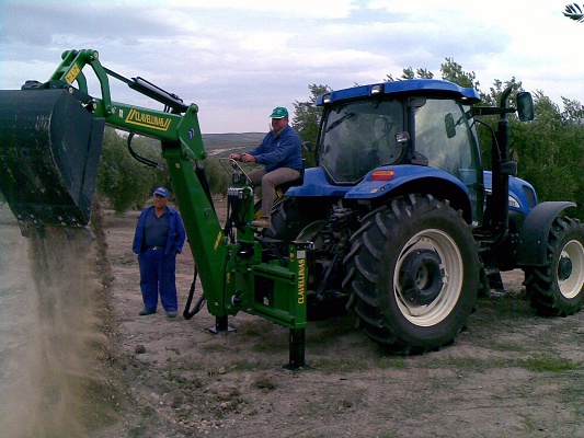 Magistrado Descendencia en un día festivo Retroexcavadoras para tractor Clavellinas R-300 - Agricultura -  Retroexcavadoras para tractor