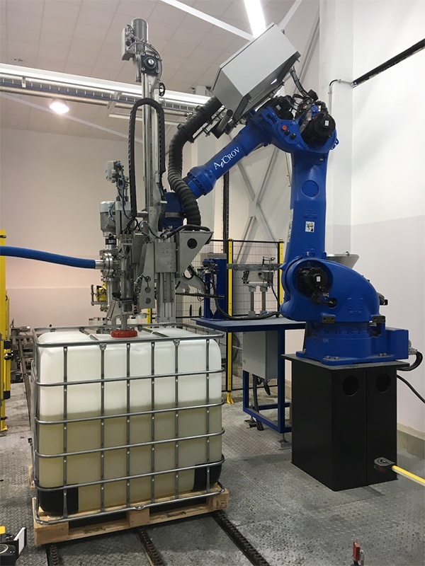 Foto deLlenadoras automáticas de bidones y envases