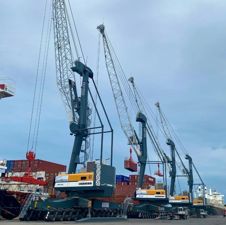 Foto deGrúas móviles para puertos