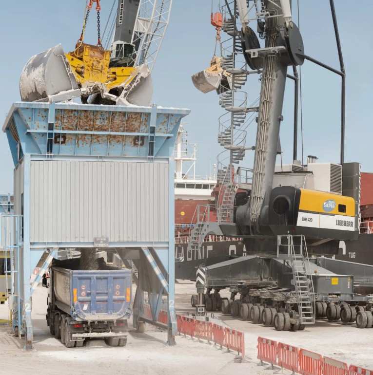 Foto deGrúas móviles para puertos