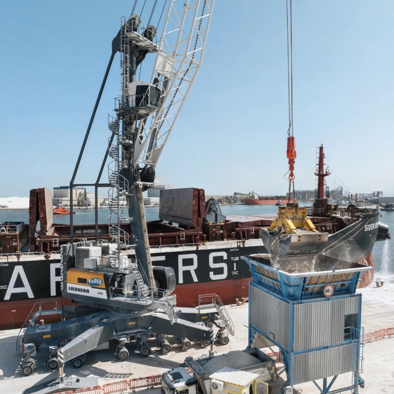 Foto de Grúas móviles para puertos