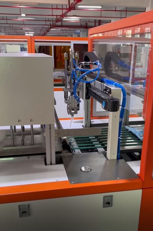 Foto deTúneles de plegar, embolsar y etiquetar