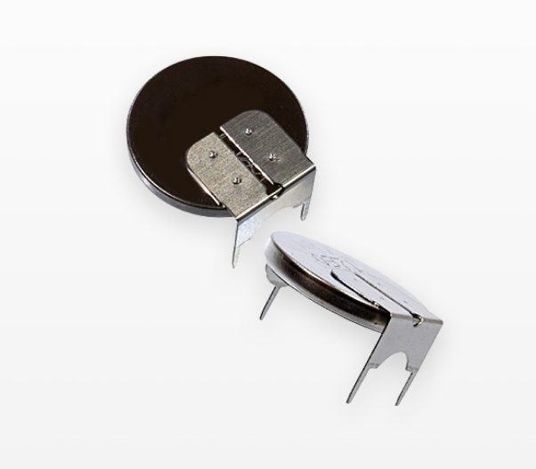 Foto de Baterías de botón con pines