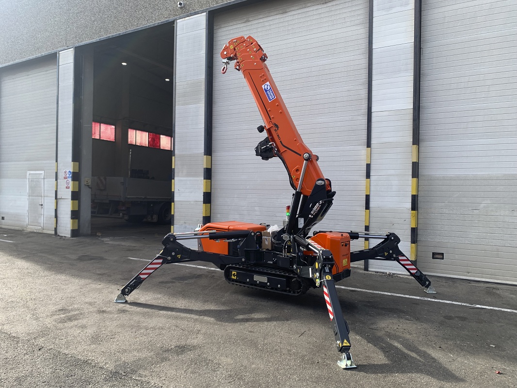 Foto deMinigrúas sobre oruga