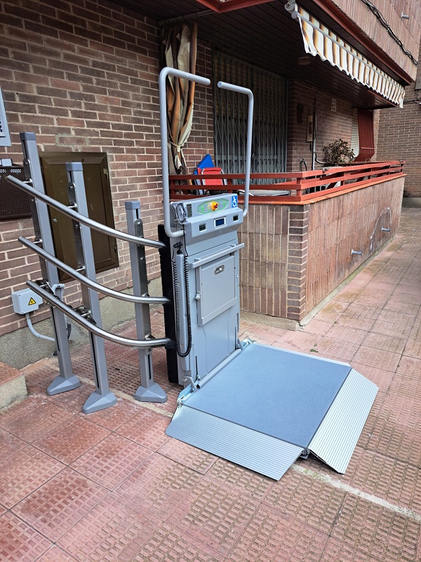 Foto deSalvaescaleras inclinados