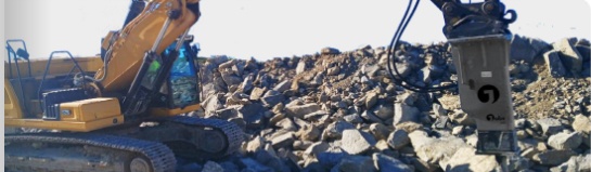 Foto deGama de martillos hidráulicos y pinzas