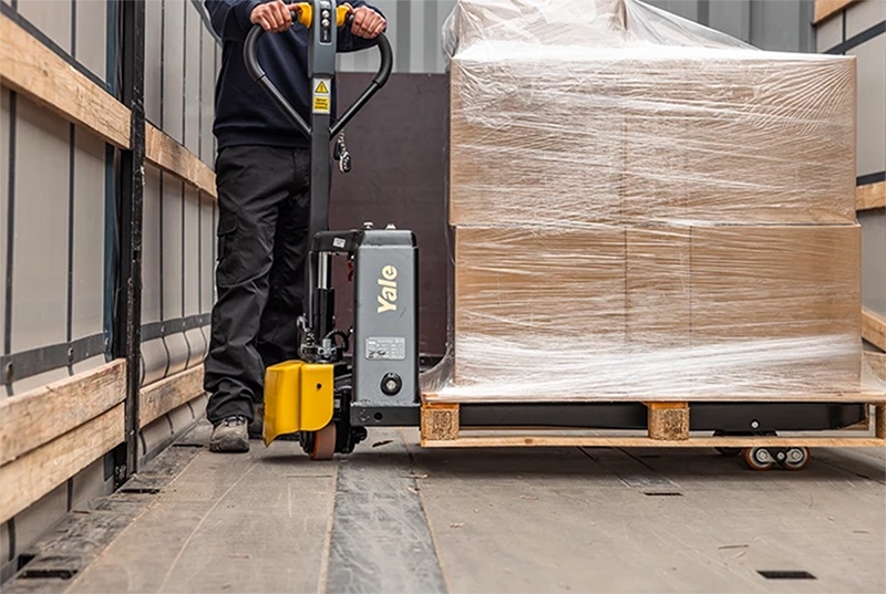 Foto deTranspaletas propulsadas con ion de litio