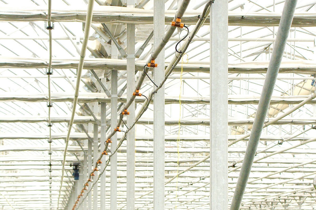 Foto deSistema de nebulización en invernaderos