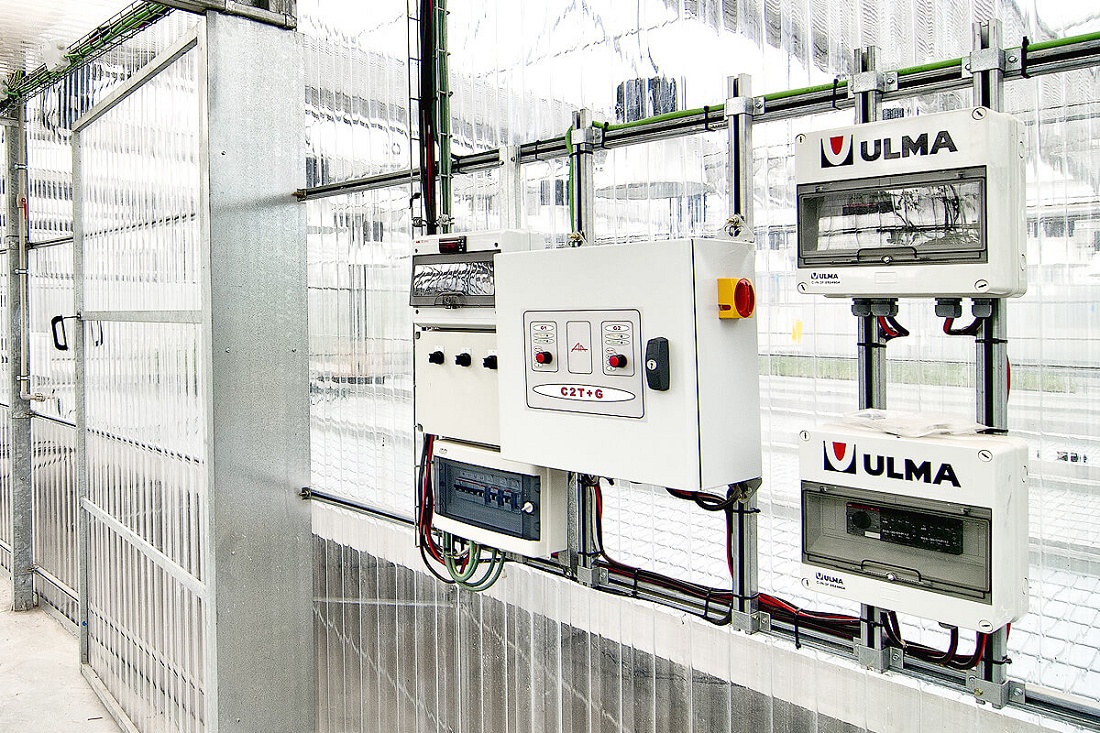 Foto deControles climáticos para invernaderos